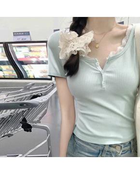 韩版夏季新款纯欲蕾丝花边拼接短袖t恤女设计感正肩短款修身上衣
