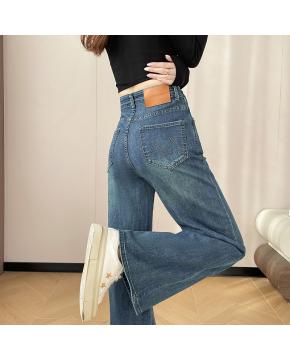 145cm小个子xxs穿搭不贴腿刺绣微喇牛仔裤女2026高腰弹力喇叭长裤